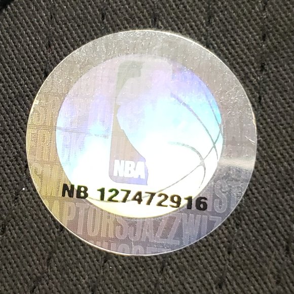 adidas Miami Heat Alternate Logo 210 Fitted cap ( sz 6 7/8 - 7 1/4) - Picture 8 of 8